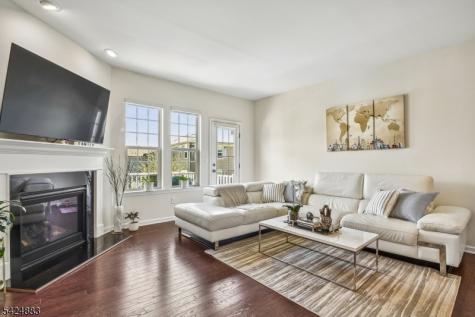35 Albert Court Randolph NJ 07869