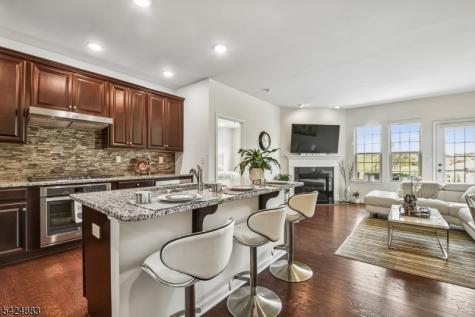35 Albert Court Randolph NJ 07869