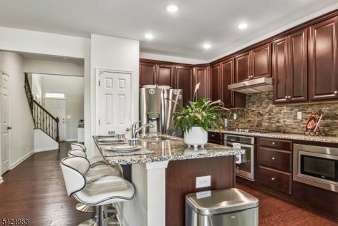 35 Albert Court Randolph NJ 07869