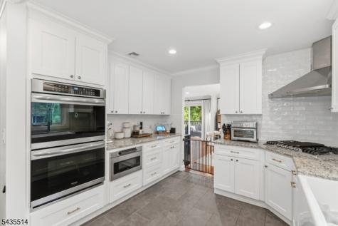 25 Fells Manor Road Caldwell Boro NJ 07006