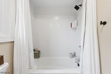 25 Fells Manor Road Caldwell Boro NJ 07006