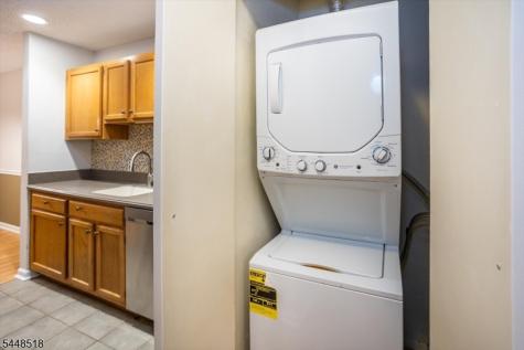 141 Woods Edge Drive Roxbury NJ 07876