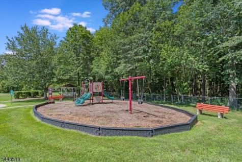 141 Woods Edge Drive Roxbury NJ 07876
