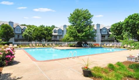 141 Woods Edge Drive Roxbury NJ 07876