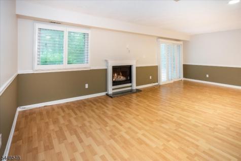 141 Woods Edge Drive Roxbury NJ 07876