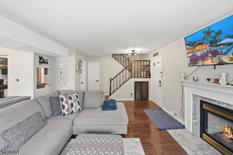 95 Almond Drive Franklin NJ 08873