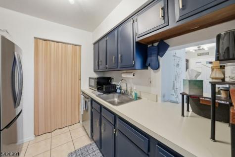 95 Almond Drive Franklin NJ 08873