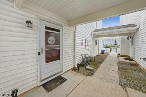 95 Almond Drive Franklin NJ 08873