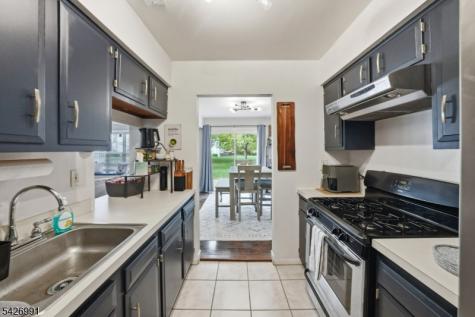 95 Almond Drive Franklin NJ 08873