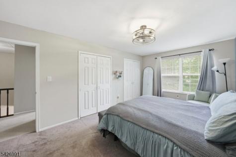 95 Almond Drive Franklin NJ 08873