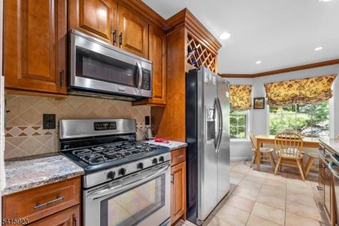 28 Garfield Way Montgomery NJ 08540