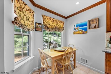 28 Garfield Way Montgomery NJ 08540