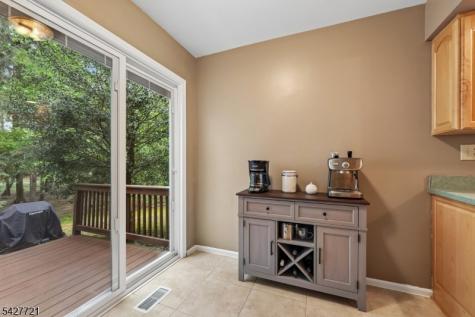 80 Lexington Lane Wayne NJ 07470
