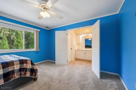 80 Lexington Lane Wayne NJ 07470