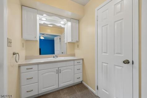 80 Lexington Lane Wayne NJ 07470