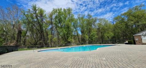 80 Lexington Lane Wayne NJ 07470
