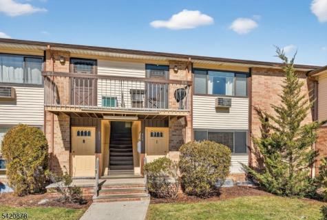 810 Cricket Lane Woodbridge NJ 07095