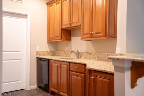 804 River Place Butler NJ 07405