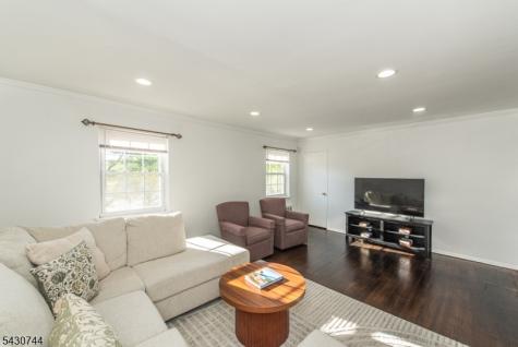 15 Wedgewood Drive Verona NJ 07044