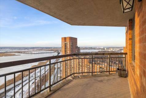 2208 Harmon Cove Tower Secaucus NJ 07094