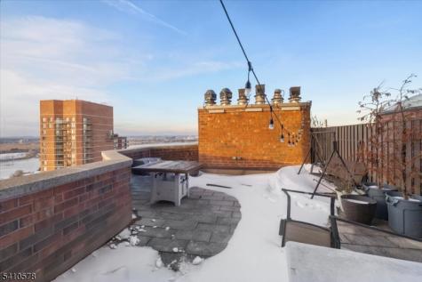 2208 Harmon Cove Tower Secaucus NJ 07094