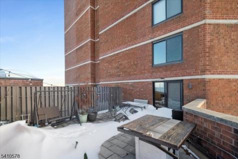 2208 Harmon Cove Tower Secaucus NJ 07094