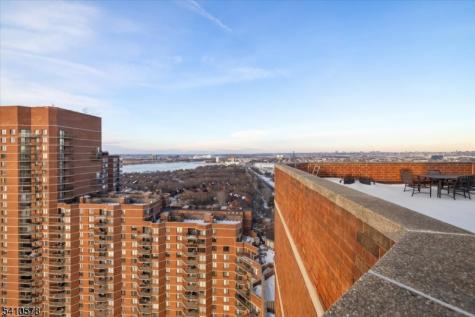 2208 Harmon Cove Tower Secaucus NJ 07094