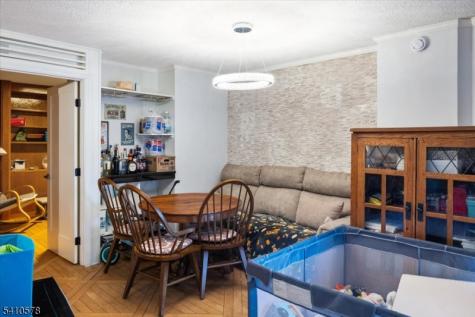 2208 Harmon Cove Tower Secaucus NJ 07094