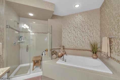 1107 Wickham Terrace Clifton NJ 07013