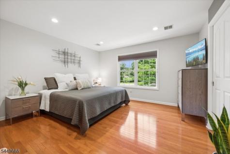 52 Henry Court Mount Arlington NJ 07856