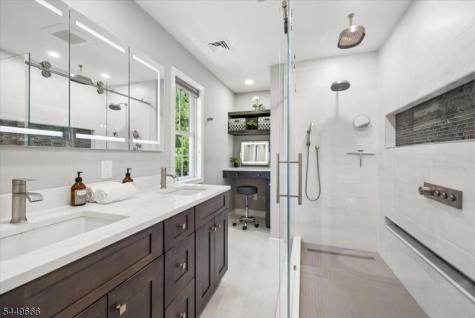 52 Henry Court Mount Arlington NJ 07856