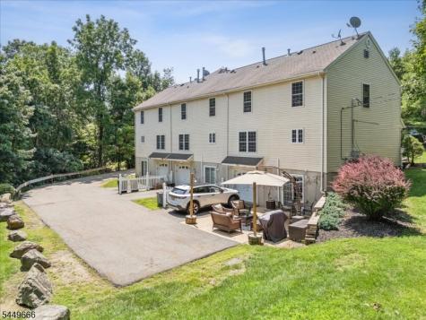52 Henry Court Mount Arlington NJ 07856