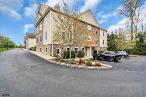 58 Brooklake Road Unit 21 Florham Park NJ 07932