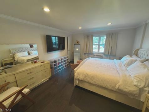 806 Eves Drive Hillsborough NJ 08844