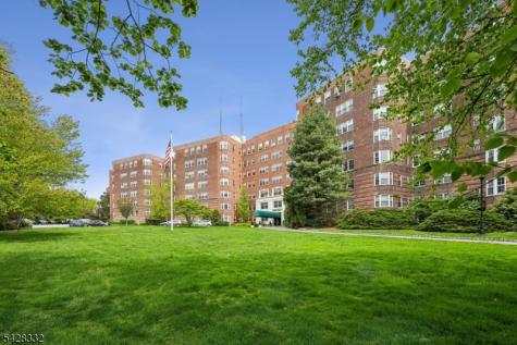 10 Crestmont Road 5j Montclair NJ 07042