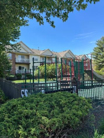 32 Rebecca Road East Hanover NJ 07936
