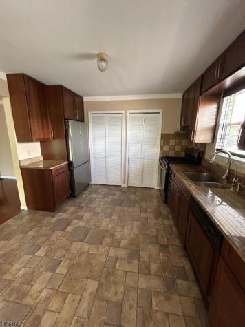 32 Rebecca Road East Hanover NJ 07936
