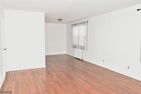 41 Elmwood Terrace Elmwood Park NJ 07407
