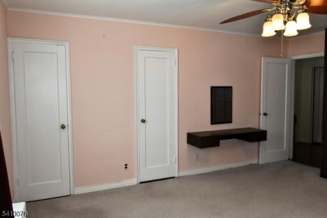 41 Elmwood Terrace Elmwood Park NJ 07407