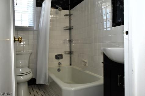 41 Elmwood Terrace Elmwood Park NJ 07407