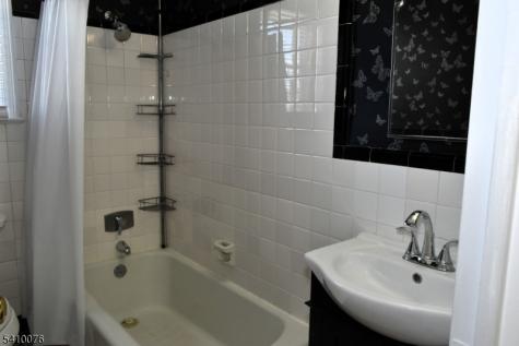 41 Elmwood Terrace Elmwood Park NJ 07407