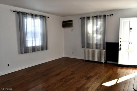 41 Elmwood Terrace Elmwood Park NJ 07407