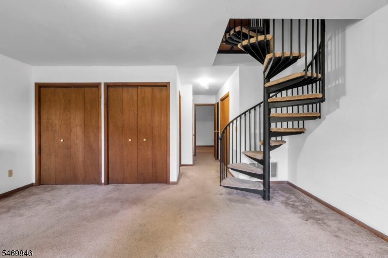 6 Baily Bunion Court Vernon NJ 07462