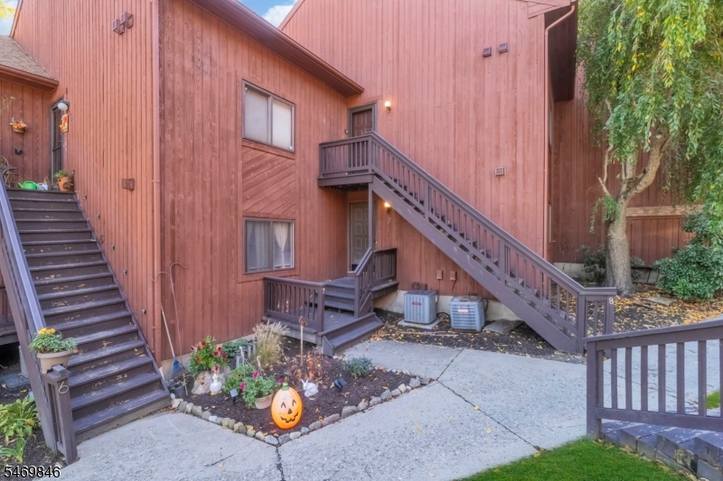 6 Baily Bunion Court Vernon NJ 07462