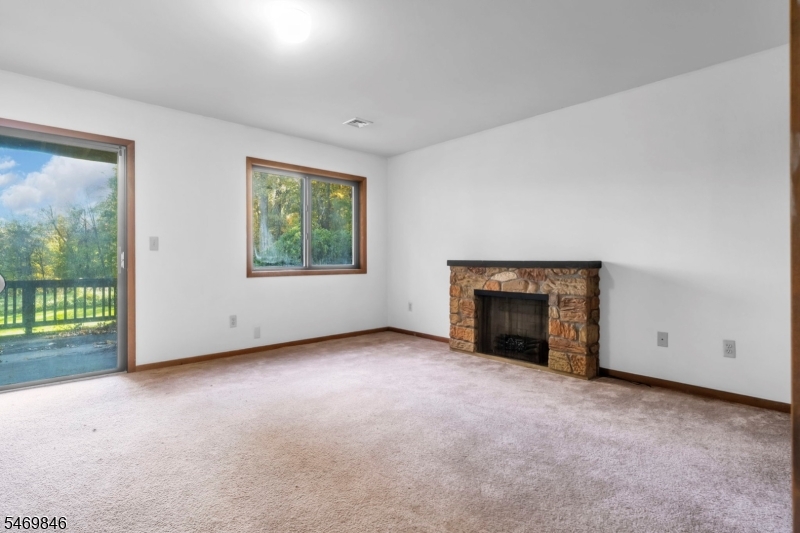 6 Baily Bunion Court Vernon NJ 07462