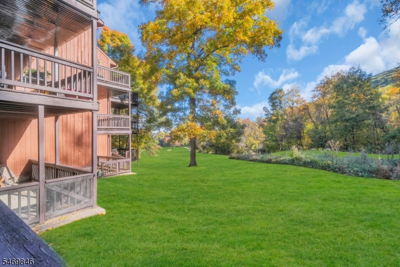 6 Baily Bunion Court Vernon NJ 07462