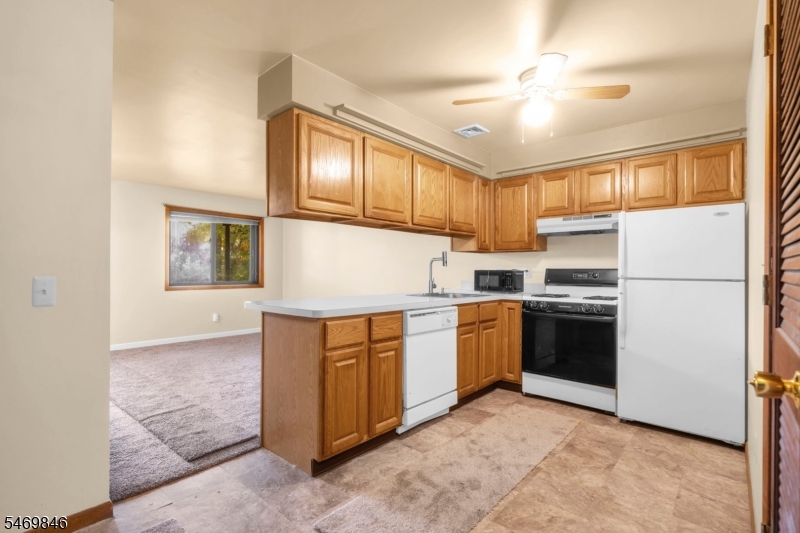 6 Baily Bunion Court Vernon NJ 07462