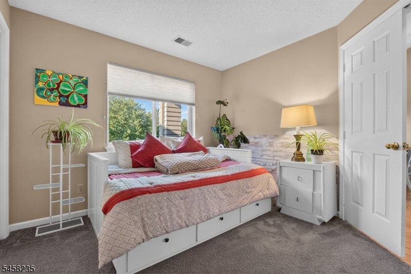 19 Windsor Court Hardyston NJ 07419