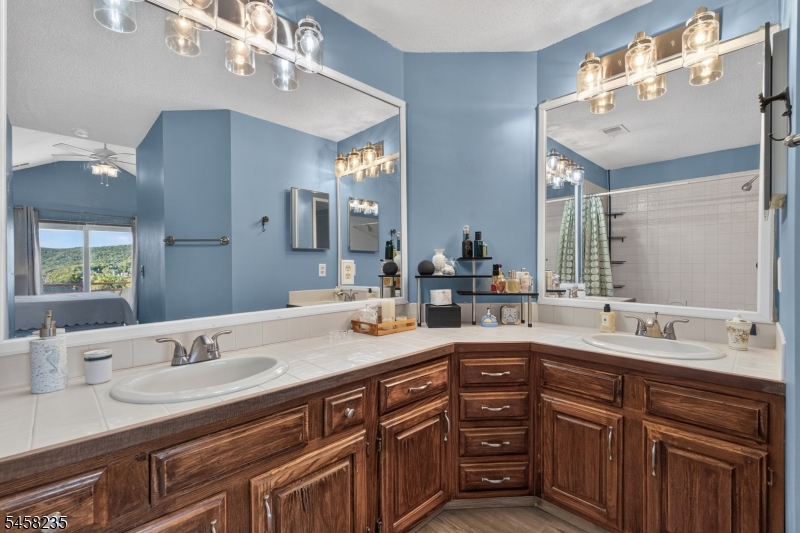19 Windsor Court Hardyston NJ 07419