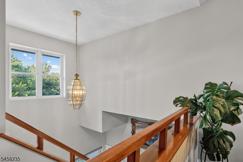 19 Windsor Court Hardyston NJ 07419